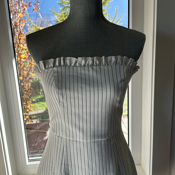 Nwt. Lulu strapless dress - Picture 2 of 7